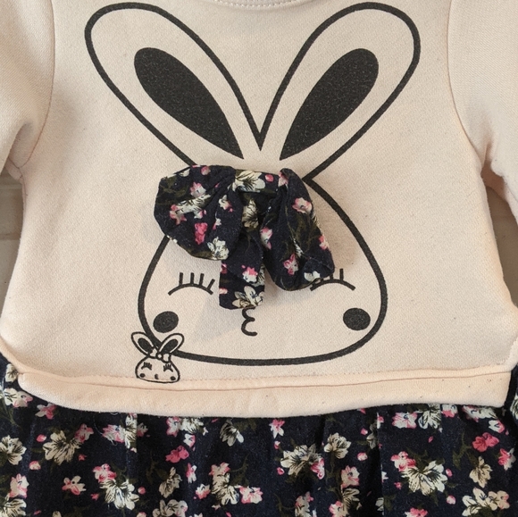 ♦️B2G1FREE♦️ Long sleeve floral Rabbit with bow - Picture 2 of 4